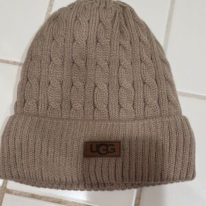 UGG Men's Brown Cable Knit Beanie - Faux Fur Lined